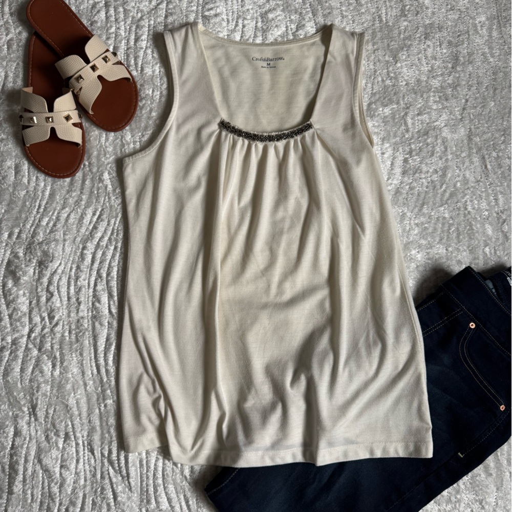 EUC!❤️ Croft & Barrow Cream Embellished Scoop Neck Tank Top